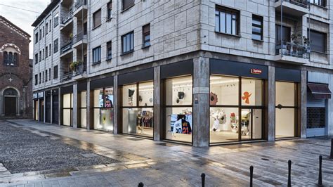 negozio chanel monza